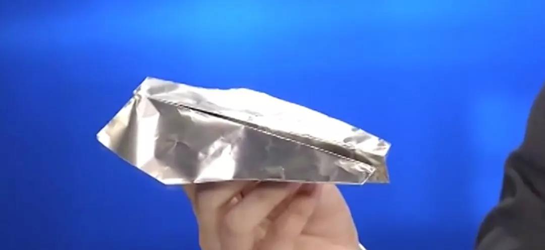 手撕鋼片 ，論克賣，一片賣400，這樣的鋼材是怎么生產(chǎn)出來的？